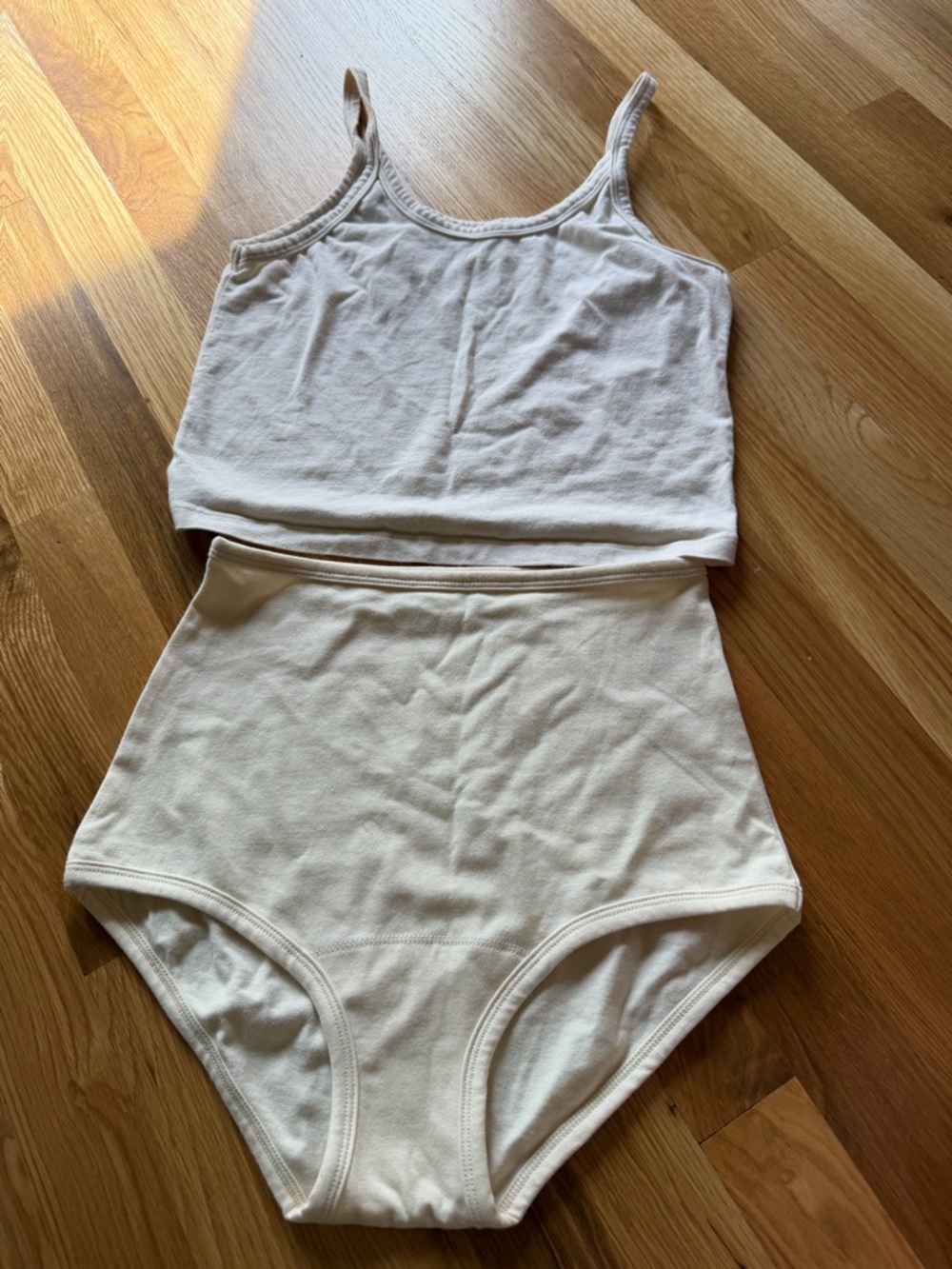 ARQ set off white top L, high waisted bottoms M